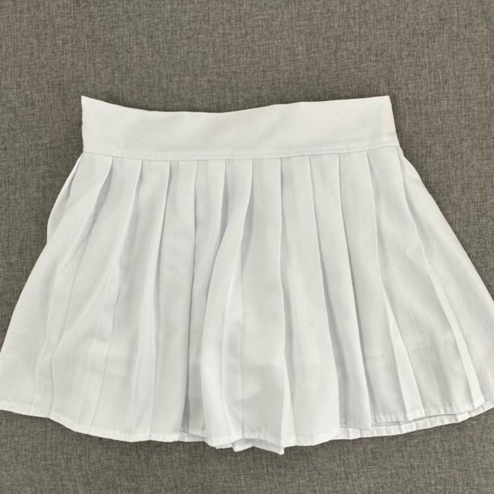 Cute Pleated Mini Skirt For Teen Girls XXL Lined Brand New without tags Off Whit